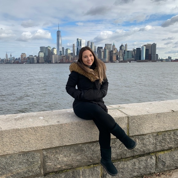 Meet your Posher, Kate - Picture 1 of 1